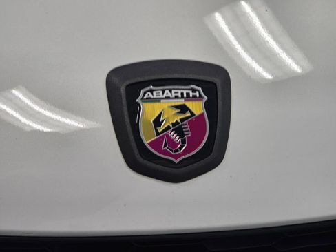 Used 2017 FIAT 124 Spider Abarth RWD image 32