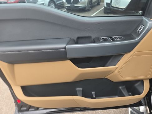 Used 2022 Ford F150 XLT image 11