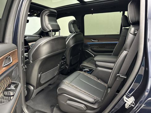 Used 2024 Jeep Grand Cherokee L Summit w/ High Altitude Package image 29