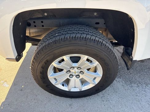 Used 2016 Chevrolet Colorado LT image 11