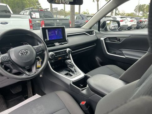 Used 2025 Toyota RAV4 LE image 30