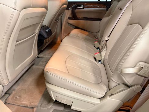 Used 2010 Buick Enclave CXL w/ Trailering Provision Package image 23