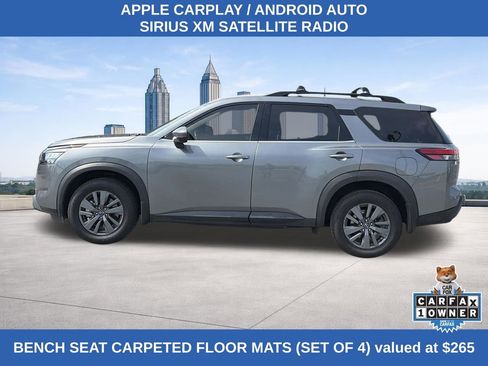 Used 2023 Nissan Pathfinder SV image 2