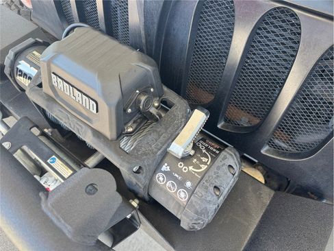Used 2014 Jeep Wrangler Unlimited Sahara w/ Connectivity Group AWD/4WD image 21