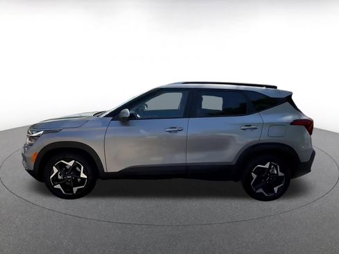 Used 2025 Kia Seltos S FWD image 8