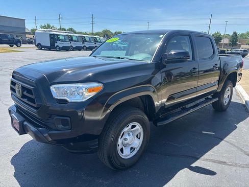 Used 2023 Toyota Tacoma SR AWD/4WD image 7