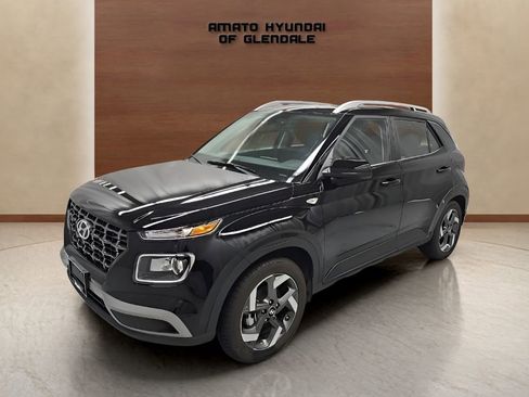 Certified 2024 Hyundai Venue SEL FWD image 8