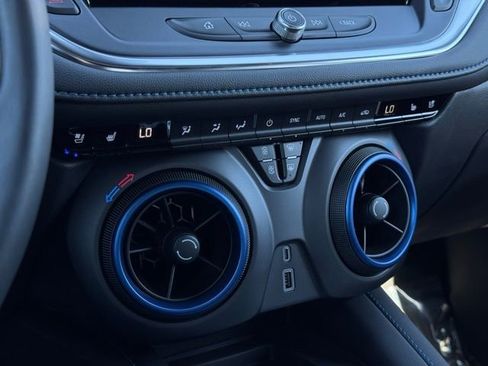 Used 2025 Chevrolet Blazer RS w/ Enhanced Convenience Package image 34