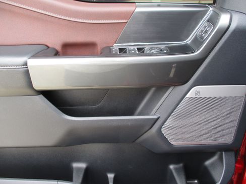 Used 2023 Ford F150 Lariat AWD/4WD image 44