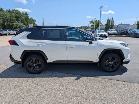 Used 2021 Toyota RAV4 XSE AWD/4WD image 7