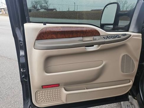 Used 2004 Ford F250 XL image 10