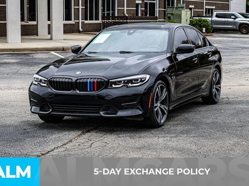 Used 2022 BMW 330e w/ Premium Package image 4
