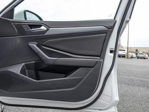 Used 2023 Volkswagen Jetta SE w/ Panoramic Sunroof Package FWD image 34