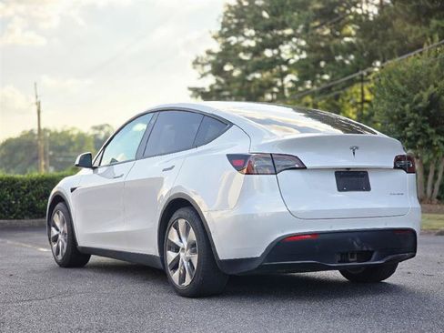 Used 2021 Tesla Model Y Long Range AWD/4WD image 5