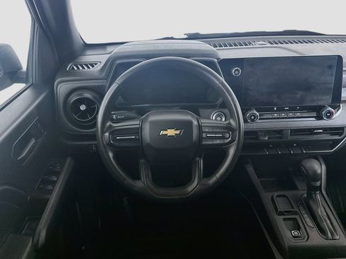 Used 2023 Chevrolet Colorado W/T RWD image 17