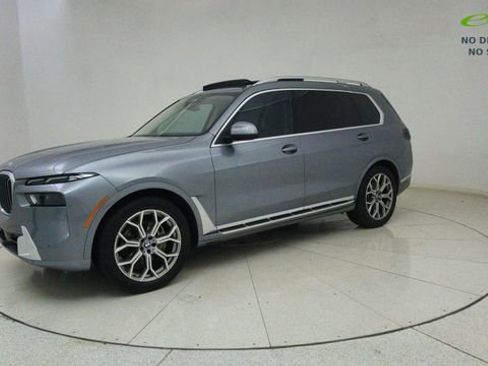 Used 2025 BMW X7 xDrive40i AWD/4WD image 71