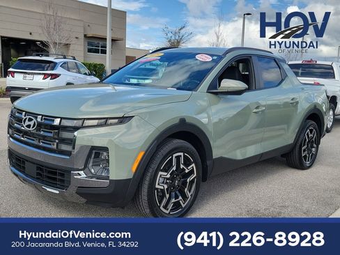 Certified 2025 Hyundai Santa Cruz Limited AWD/4WD image 9