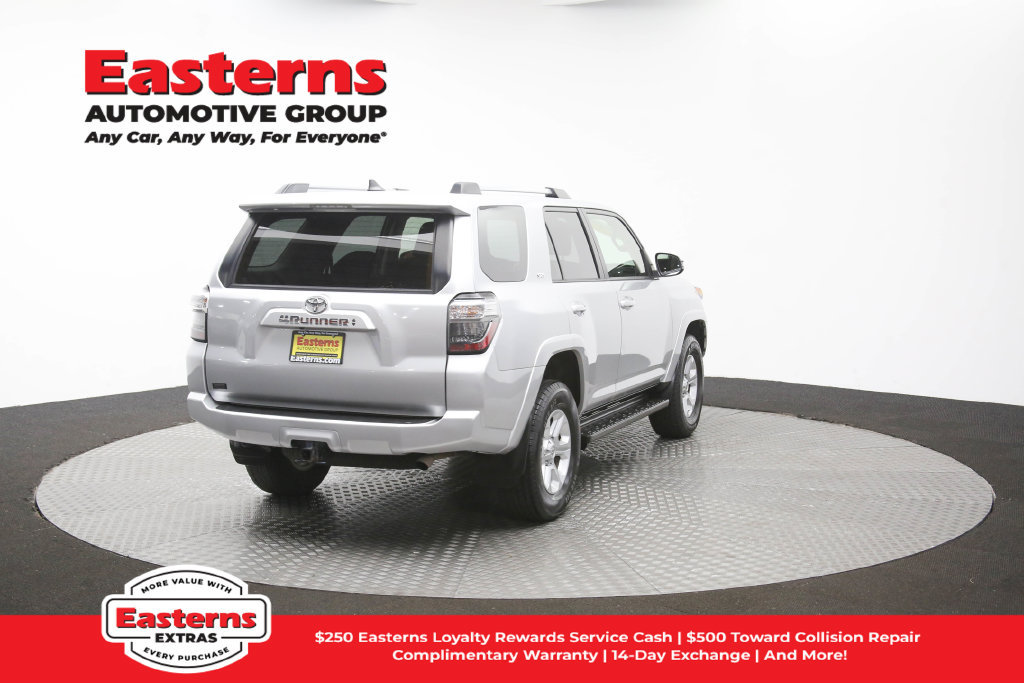 Used 2024 Toyota 4Runner SR5 AWD/4WD image 35
