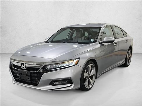 Used 2018 Honda Accord Touring image 1