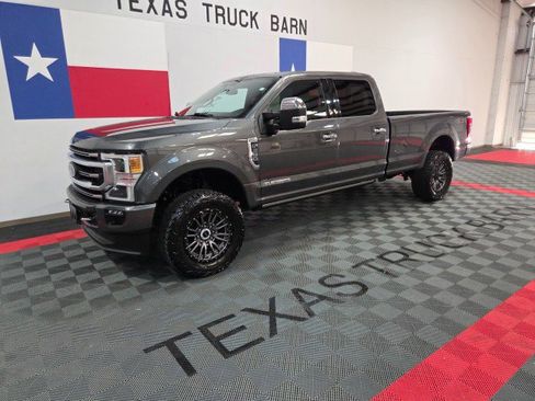 Used 2020 Ford F350 Platinum image 3