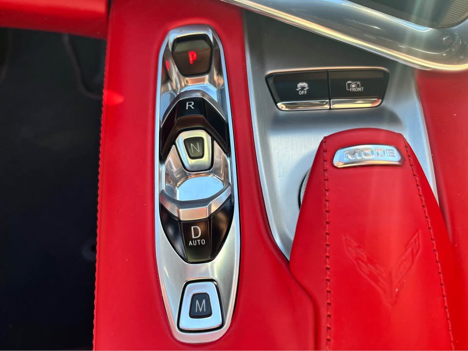 Used 2022 Chevrolet Corvette Stingray Premium Conv w/ Z51 Performance Package RWD image 16
