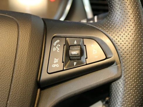Used 2018 Chevrolet Trax LS AWD/4WD image 19