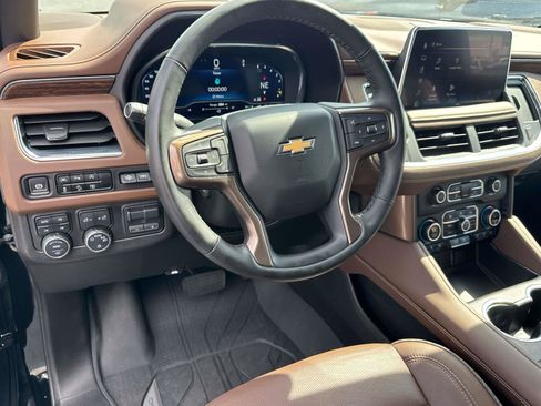 Used 2024 Chevrolet Tahoe High Country AWD/4WD image 2