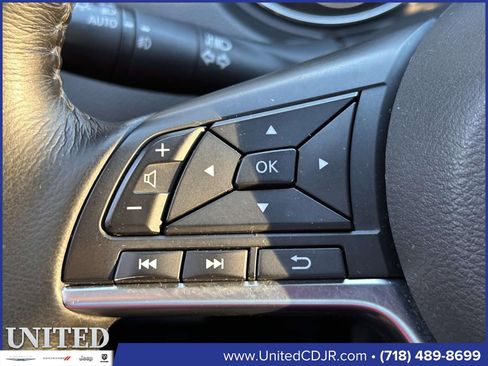 Used 2018 Nissan Rogue SL image 25