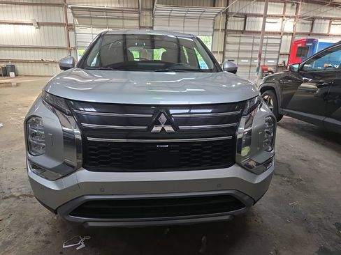 Used 2025 Mitsubishi Outlander SE AWD/4WD image 7