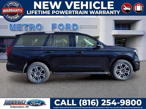 New 2026 Ford Expedition Active AWD/4WD image 2