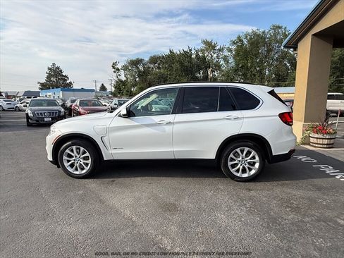 Used 2016 BMW X5 xDrive40e w/ Premium Package AWD/4WD image 4