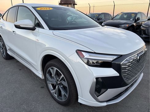 Used 2024 Audi Q4 e-tron Premium image 2