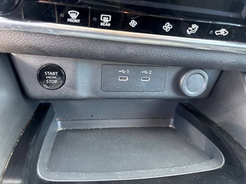 Used 2025 Nissan Rogue SV AWD/4WD image 30