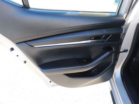 Used 2023 MAZDA MAZDA3 s image 13