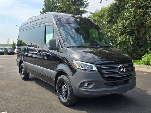 New 2026 Mercedes-Benz Sprinter 2500 image 8