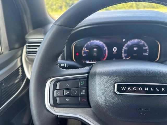Used 2025 Jeep Wagoneer Series II AWD/4WD image 15