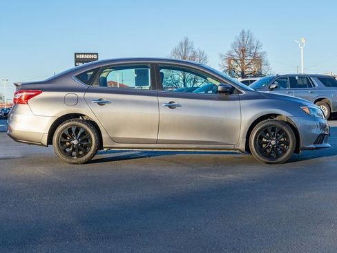 Used 2019 Nissan Sentra S w/ Appearance Package image 5