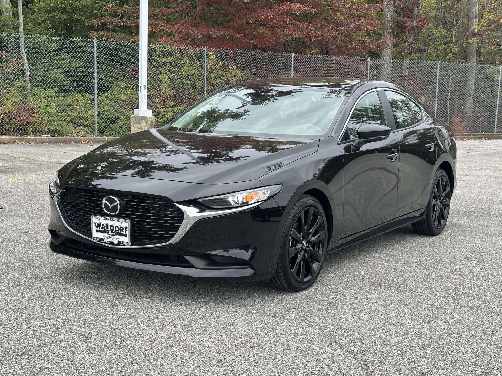 Used 2025 MAZDA MAZDA3 s FWD image 3