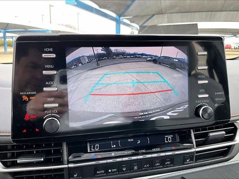 Used 2023 Toyota Sienna XSE image 27