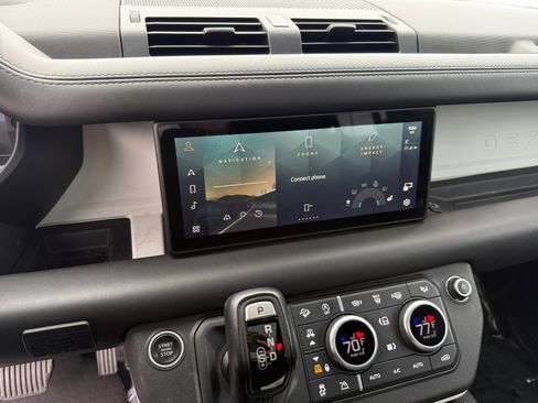 Used 2022 Land Rover Defender 110 X-Dynamic HSE image 12