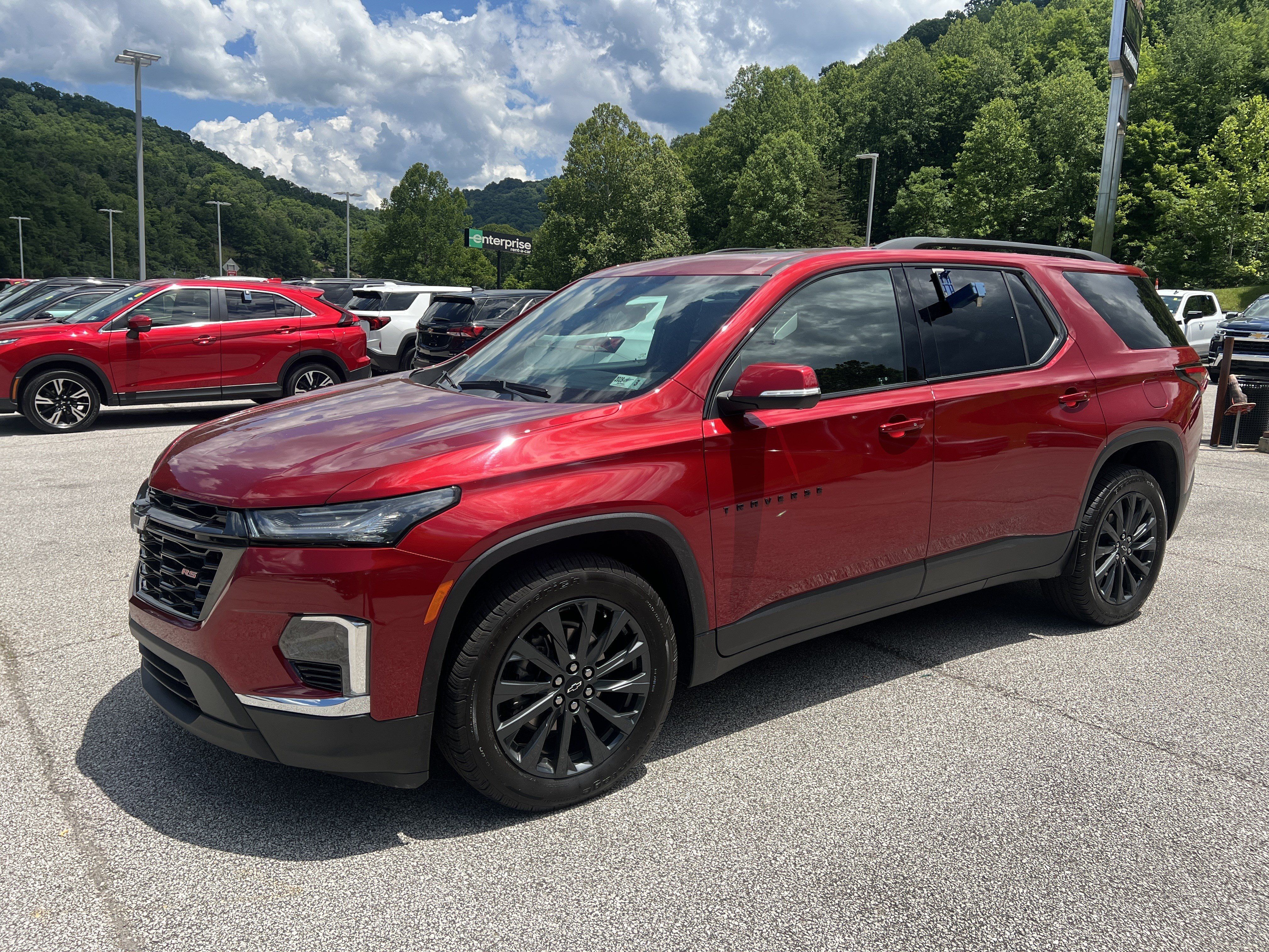 Used 2023 Chevrolet Traverse RS w/ LPO, Floor Liner Package AWD/4WD image 6