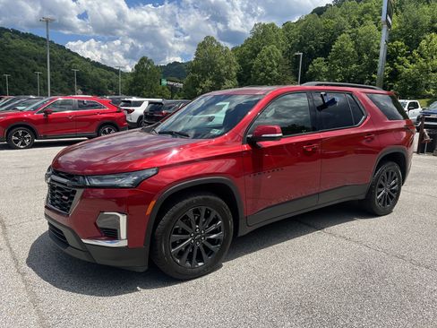 Used 2023 Chevrolet Traverse RS w/ LPO, Floor Liner Package AWD/4WD image 6
