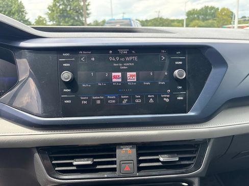 Used 2024 Volkswagen Taos SE AWD/4WD image 18