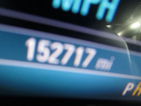 Used 2018 Buick Envision Essence image 30