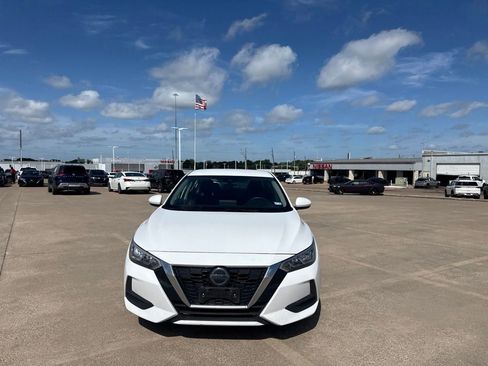 Certified 2023 Nissan Sentra SV w/ Lighting Package FWD image 4