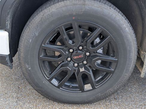 Used 2022 GMC Sierra 1500 Elevation image 10