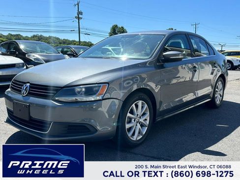 Used 2014 Volkswagen Jetta SE image 3