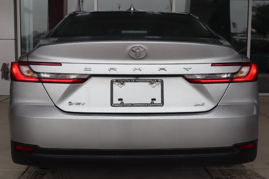 Used 2026 Toyota Camry LE FWD image 7