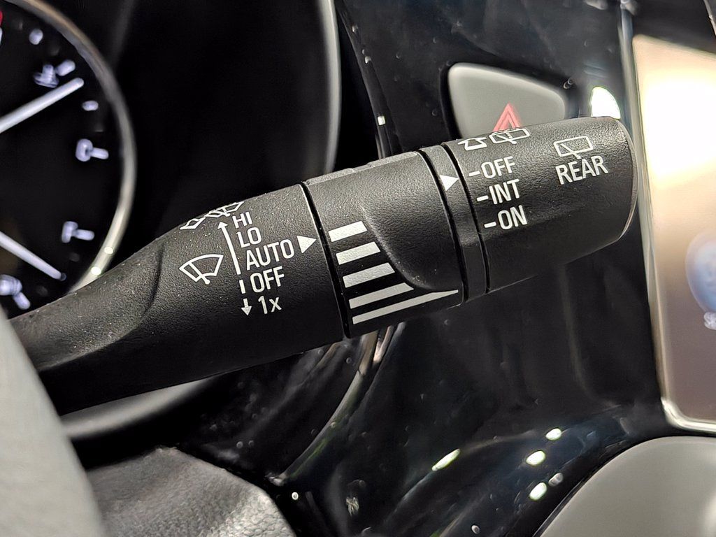 Used 2019 Buick Envision Premium w/ LPO, Active Package AWD/4WD image 48
