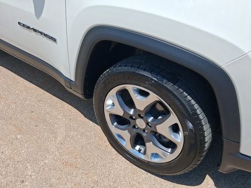 Used 2018 Jeep Compass Limited AWD/4WD image 10